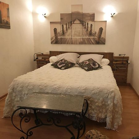 Meuble 3 Etoiles Dans Un Petit Village Du Gers Villecomtal-Sur-Arros Εξωτερικό φωτογραφία